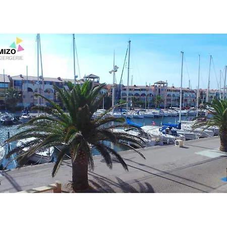 Escapade Marine Hotel *